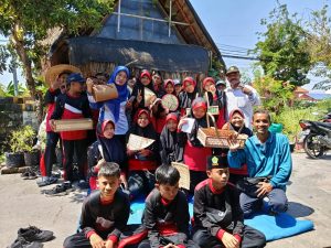 Siswa Kelas 7 MTsN 2 Lamongan jelajahi warisan budaya dan Keterampilan Lokal dalam Kegiatan P5RA