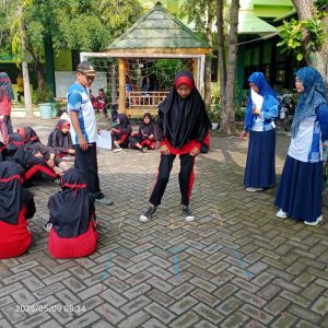 P5RA MTsN 2 Lamongan Lestarikan Kearifan Lokal Melalui Permainan Tradisional