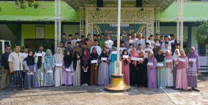 MTsN 2 Lamongan Gelar Peringatan Harlah ke-45: Wujud Syukur dan Semangat Berbagi